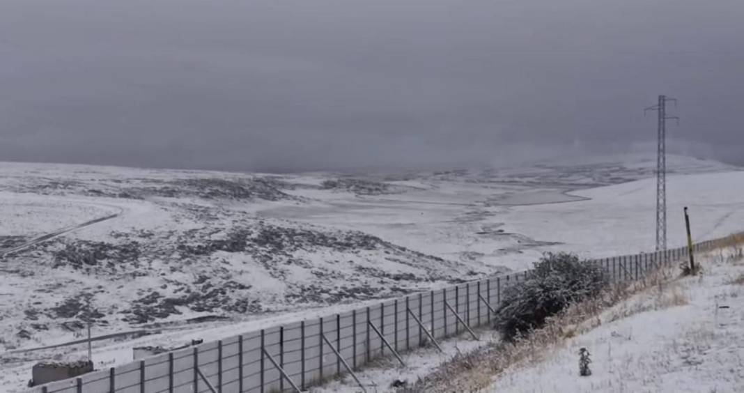 3 ilimiz beyaz örtüyle kaplandı! Kar kalınlığı 26 santimetre 9